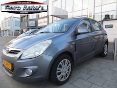 Hyundai i20 - 1.4i DynamicVersion airco 5drs lichte schade portier