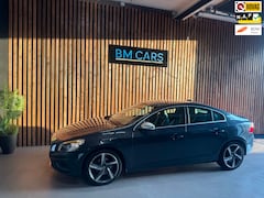 Volvo S60 - 1.6 T3 R-Design AUTOMAAT, Navi, Trkhaak