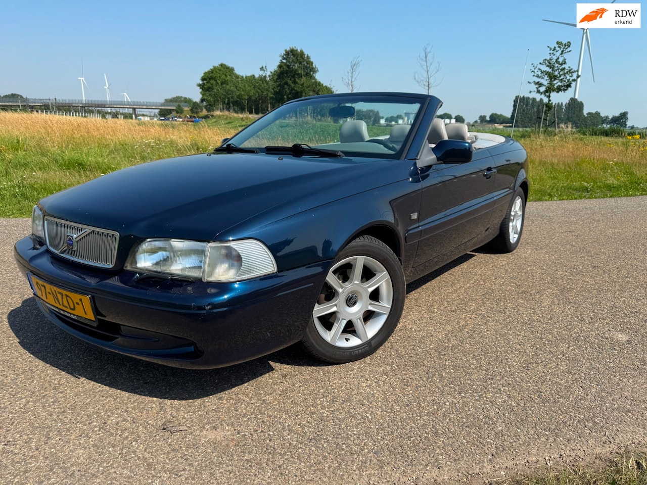 Volvo C70 Convertible - 2.4 T Sport | Luxe uitvoering | Nieuwe APK | In topstaat! - AutoWereld.nl