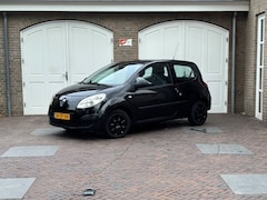 Renault Twingo - 1.2 Authentique nieuwe distributieriem