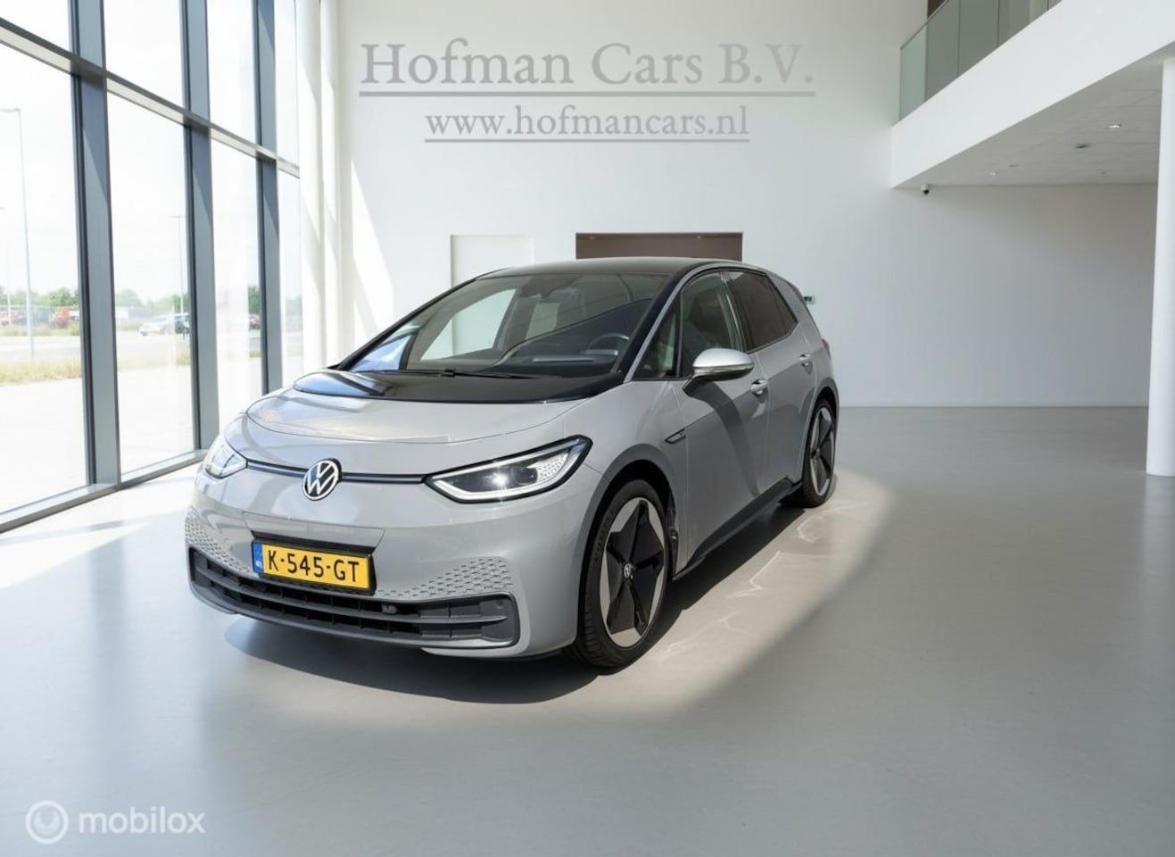 Volkswagen ID.3 - First Max 58 kWh | HUD | Massage | Trekhaak | 20" | Camera | SOH Moba - AutoWereld.nl