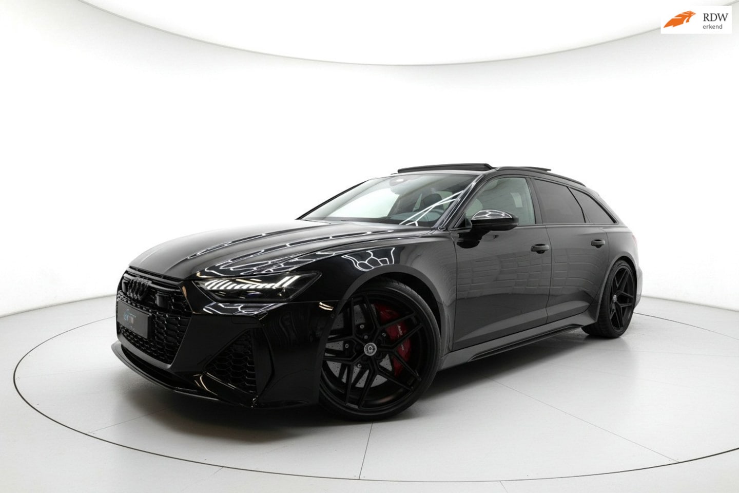 Audi RS6 - Avant RS 6 TFSI quattro PANO MILLTEK B&O HUD SFEER - AutoWereld.nl