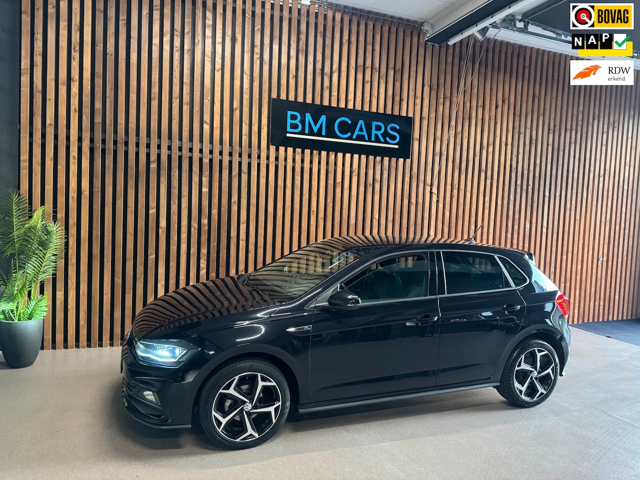 Volkswagen Polo - 1.0 TSI Highline 3x R-Line, DSG, Led,Navi - AutoWereld.nl