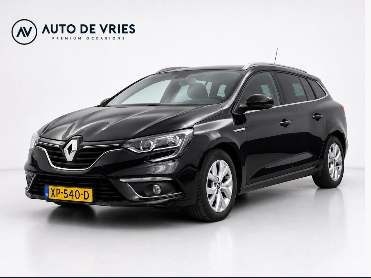Renault Mégane Estate - 1.3 116pk TCe Limited | Airco | Carplay | Privacy glass | Trekhaak - AutoWereld.nl