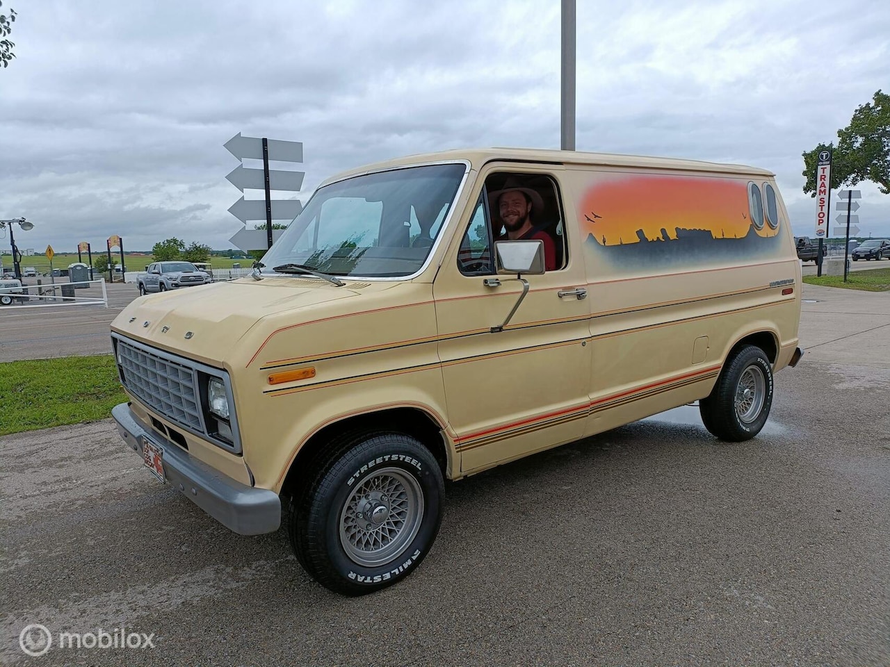 Ford Econoline - USA Shorty Van - AutoWereld.nl