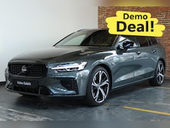 Volvo V60 - T8 Plug-in hybrid AWD Ultra Dark |DEMO DEAL| Head-Up Display | Panoramadak | 360° Parkeerc