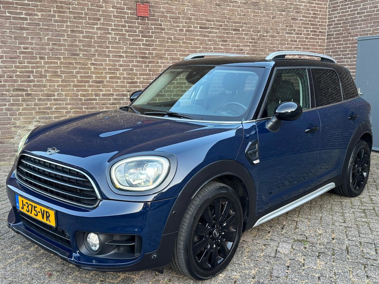 MINI Countryman - 1.5 Cooper Chili Sport-Int. Led Keyless Camera Dealer Oh. - AutoWereld.nl