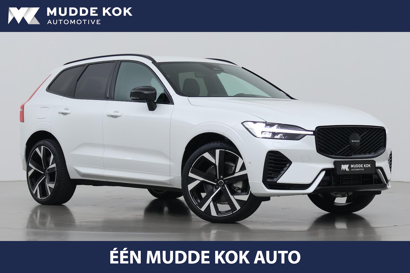 Volvo XC60 - T8 Plus Black Edition | FACELIFT | 360° Camera | Harman/Kardon | ACC | Stoel+Stuurverwarmi - AutoWereld.nl