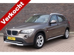 BMW X1 - sDrive20i Business, leder, trekhaak afneembaar, navi, camera, keurige auto