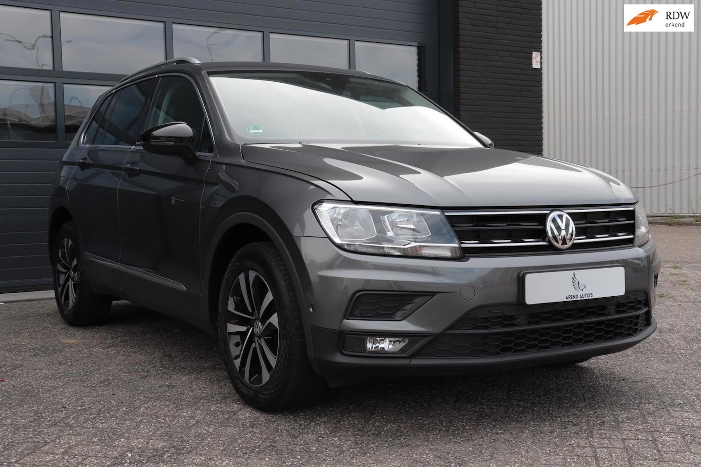 Volkswagen Tiguan - 1.5 TSI Comfortline | IQ.Drive | Stoelverwarming | CarPlay | Lane Assist | Side Assist |AC - AutoWereld.nl