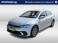 Volkswagen Polo - 1.0 TSI Life / ADAPT-CRUISE/ PARK. SENSOREN/ APP-CONNECT/ NAVI/ CLIMA/ DAB/ 15" LMV