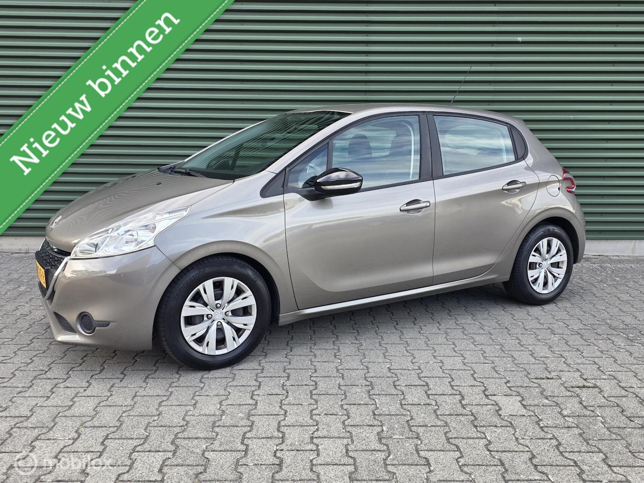 Peugeot 208 - 1.4 VTi Allure|Airco|Groot-Scherm| - AutoWereld.nl