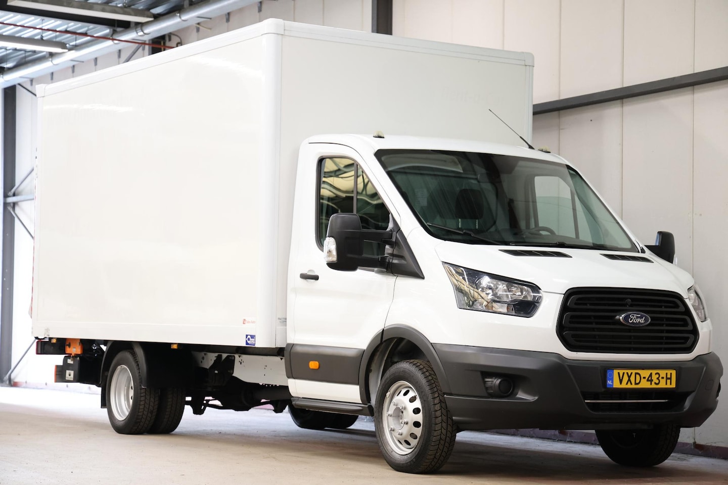 Ford Transit - 2.0 TDCI BAKWAGEN MET LAADKLEP EURO 6 - AutoWereld.nl