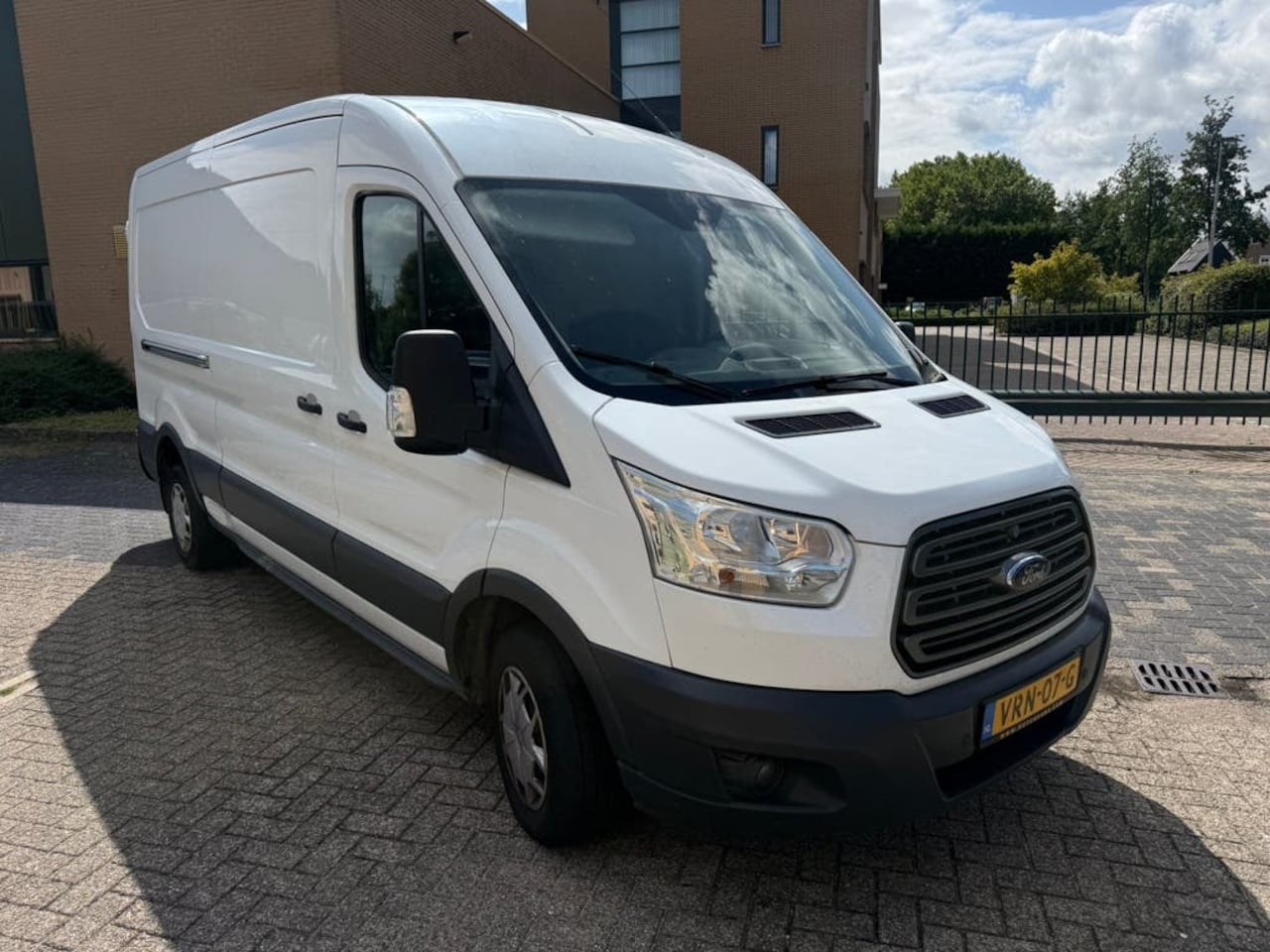 Ford Transit - 310 2.0 TDCI L3H2 Tr - AutoWereld.nl