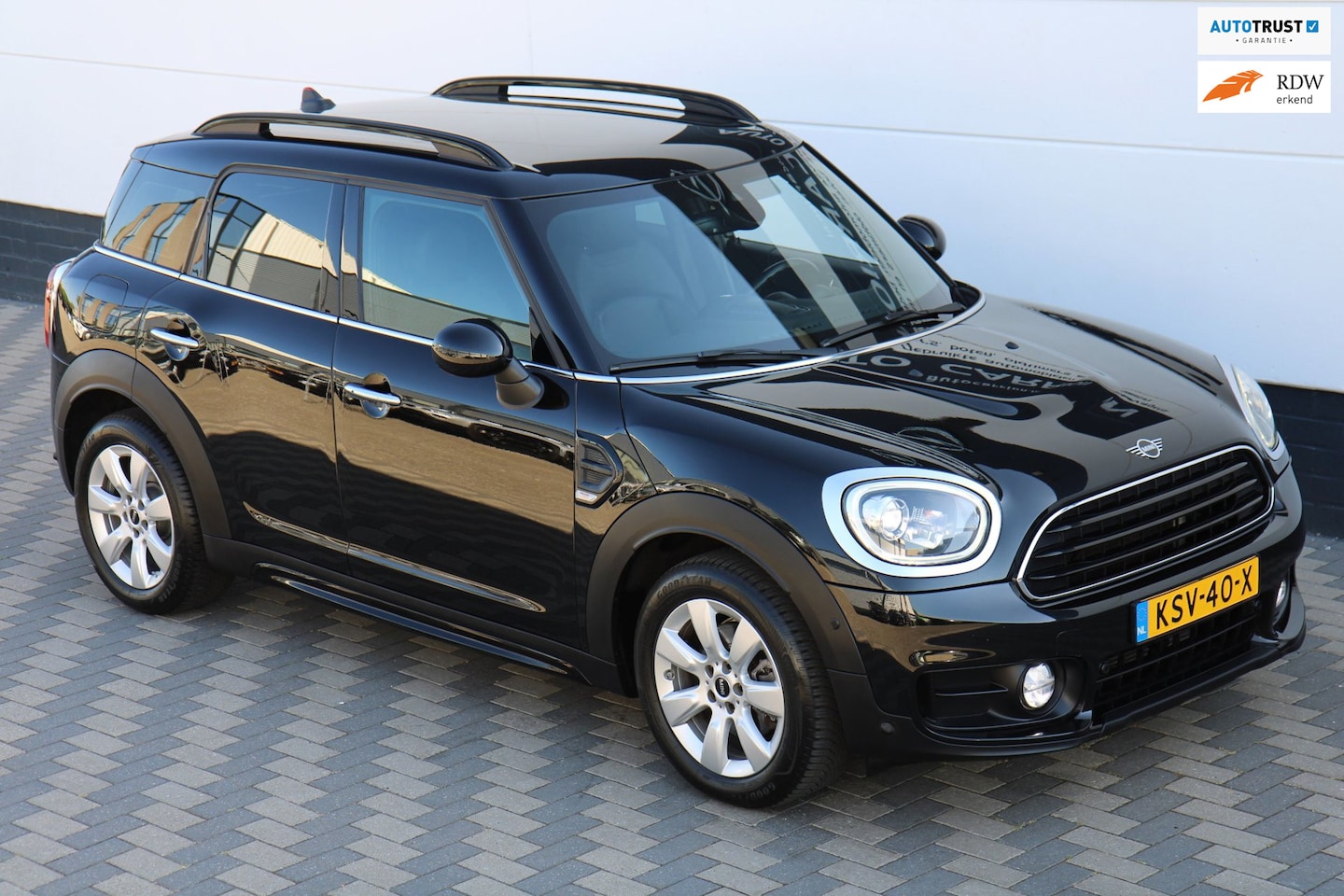 MINI Countryman - 1.5 Cooper Navi Led Leder Keyless Cruise !! - AutoWereld.nl