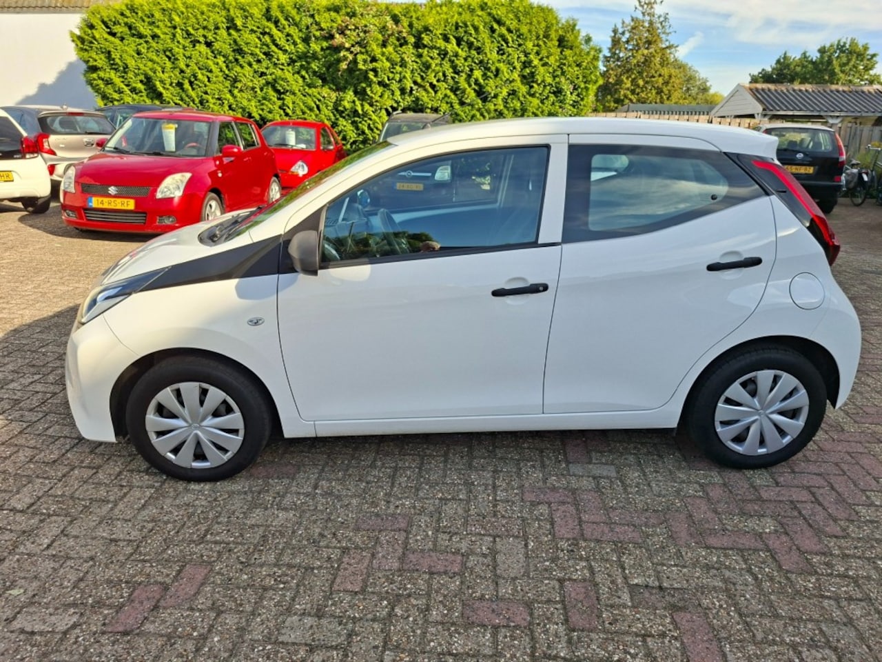 Toyota Aygo - 1.0 VVT-i-x-fun RADIO DAB/AIRCO/CRUISE/ELEC.RAMEN VOOR/1E EIGENAAR/BLUETOOTH