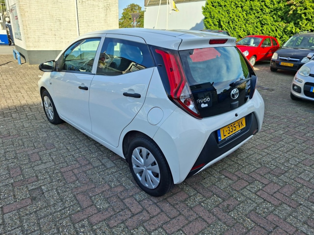 Toyota Aygo - 1.0 VVT-i-x-fun RADIO DAB/AIRCO/CRUISE/ELEC.RAMEN VOOR/1E EIGENAAR/BLUETOOTH