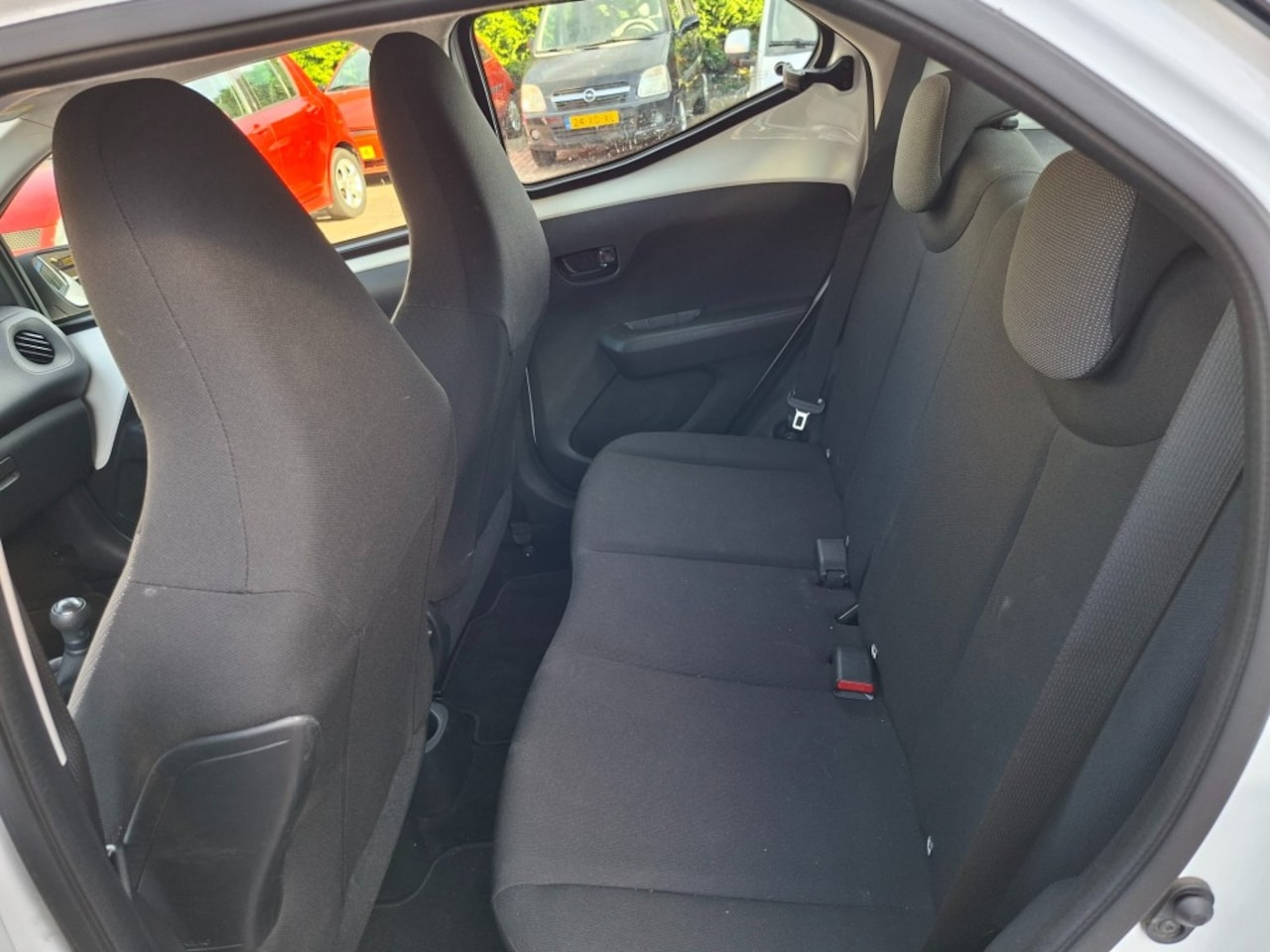 Toyota Aygo - 1.0 VVT-i-x-fun RADIO DAB/AIRCO/CRUISE/ELEC.RAMEN VOOR/1E EIGENAAR/BLUETOOTH