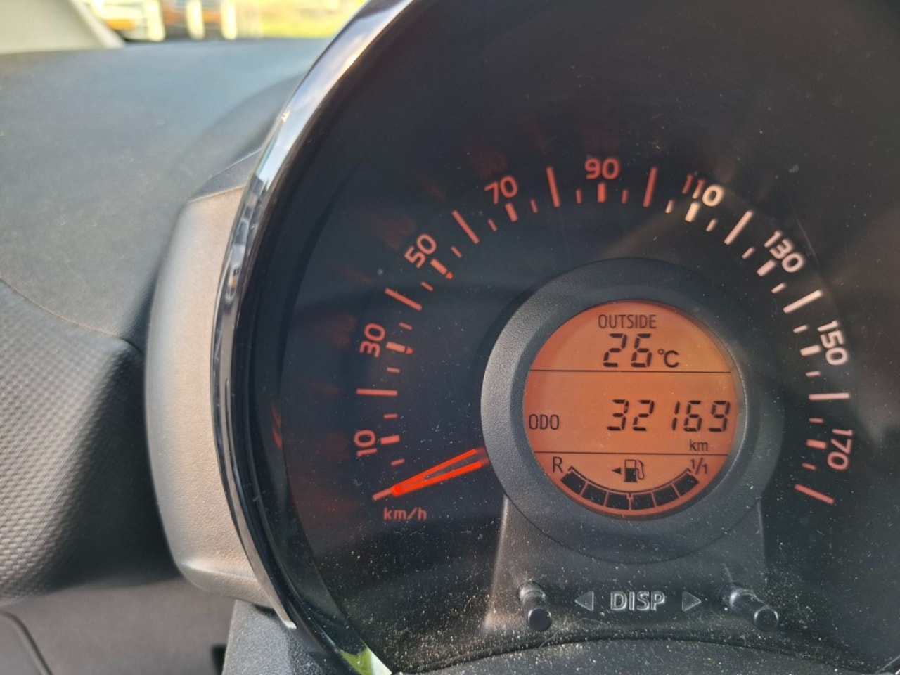 Toyota Aygo - 1.0 VVT-i-x-fun RADIO DAB/AIRCO/CRUISE/ELEC.RAMEN VOOR/1E EIGENAAR/BLUETOOTH