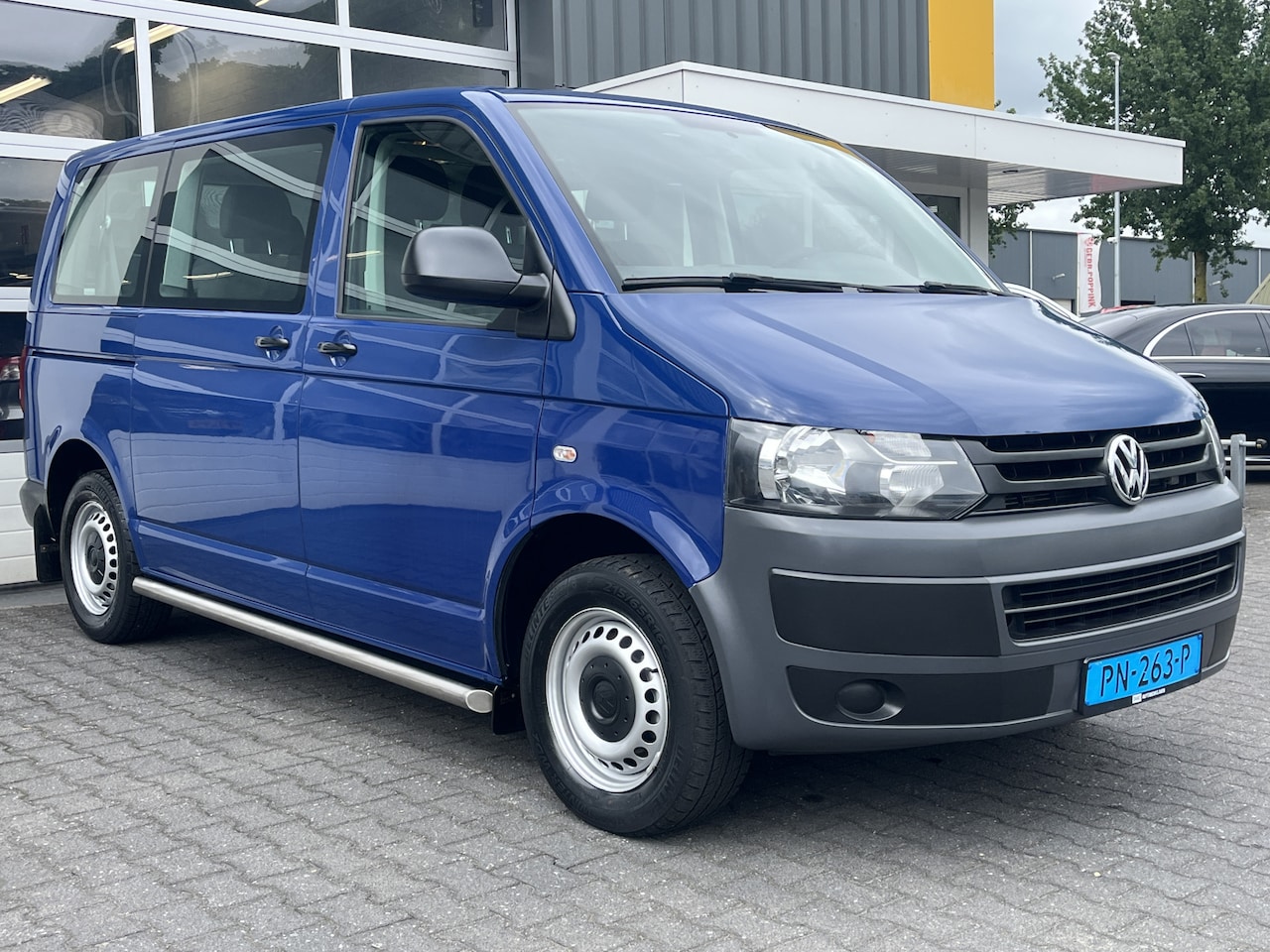 Volkswagen Transporter Kombi - 2.0 TDI L1H1 Caravelle Incl. BTW Airco EURO 5 Combi Personenbus Passenger Groepsvervoer Ta - AutoWereld.nl