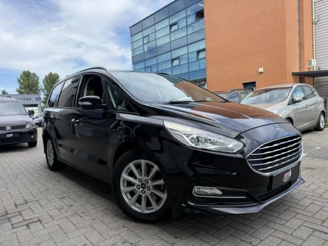 Ford Galaxy - 2.5i HEV Automaat 7 zitpl | Trekhaak | Camera - AutoWereld.nl