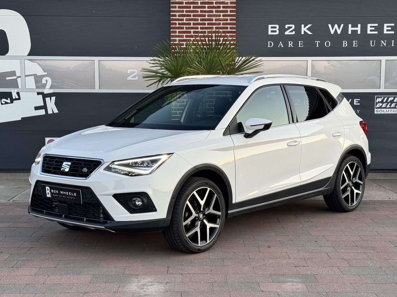 SEAT Arona - 1.0 TSI FR Business Intense | LED | Stoelverw | Trekhaak | Carplay | Rijklaar met nieuwe a - AutoWereld.nl