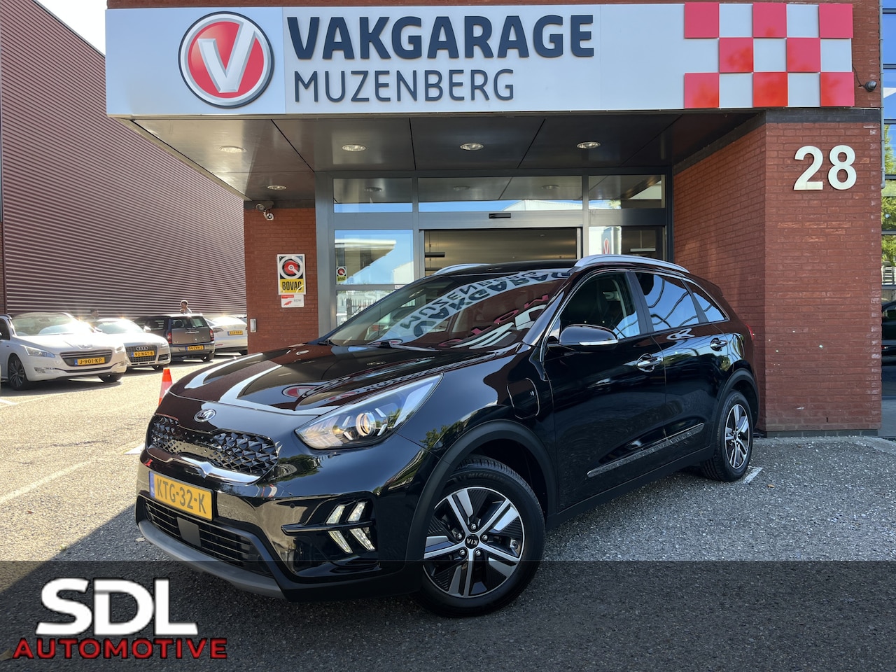 Kia Niro - 1.6 GDi PHEV DynamicLine // ADAPT. CRUISE // AFN. TREKHAAK // CAMERA+SENSOREN // HALF LEDE - AutoWereld.nl