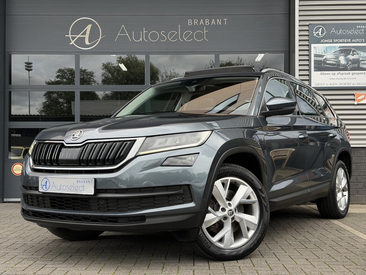 Skoda Kodiaq - 2.0 TSI 4x4 Style Business Pano | Trekhaak | 180pk - AutoWereld.nl