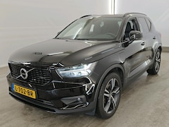 Volvo XC40 - 1.5 T4 RECHARGE R-DESIGN EXPRESSION (86% SOH) I P-CAMERA I NAVIGATIESYSTEEM I STOELVERWARM