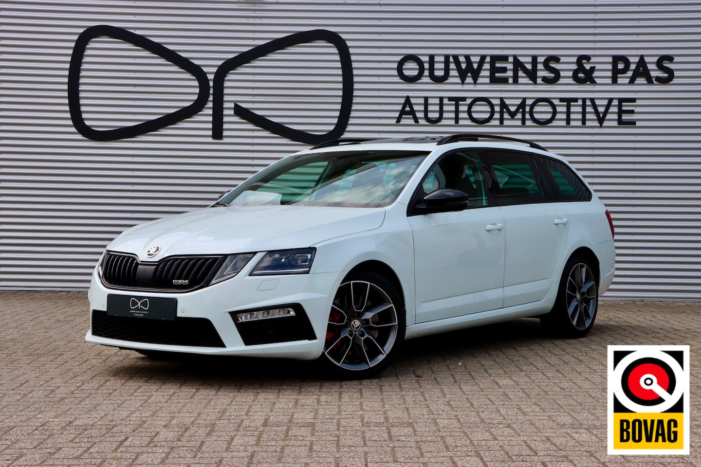 Skoda Octavia Combi - 2.0 TSI RS | CANTON | PANORAMA | LED | CARPLAY - AutoWereld.nl
