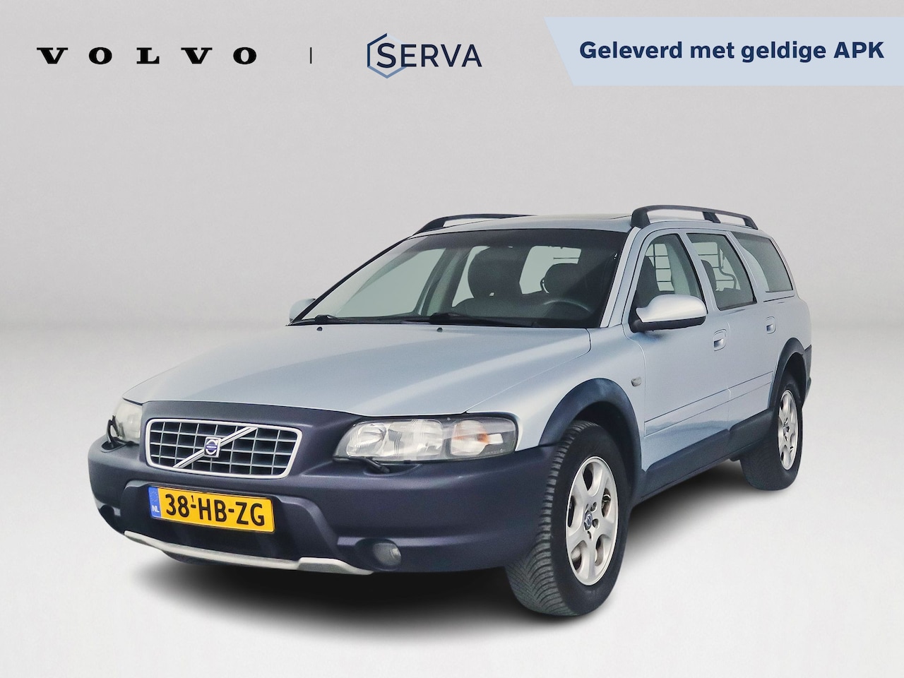 Volvo V70 Cross Country - 2.4 T Comfort Line | Schuif/kantel dak | Stoelverwarming | Trekhaak - AutoWereld.nl