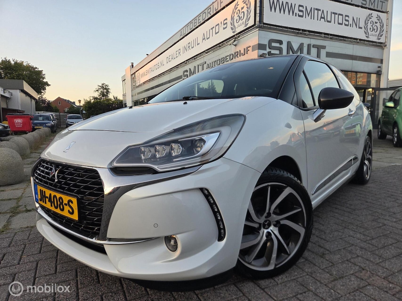 DS 3 - 1.2 PureTech Sport Chic Camera/Nav/Leder/Xenon - AutoWereld.nl