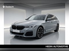 BMW 5-serie Touring - 540i xDrive High Executive | M-Sport | Drive assist prof. | Laser | Schuif-/kanteldak | St