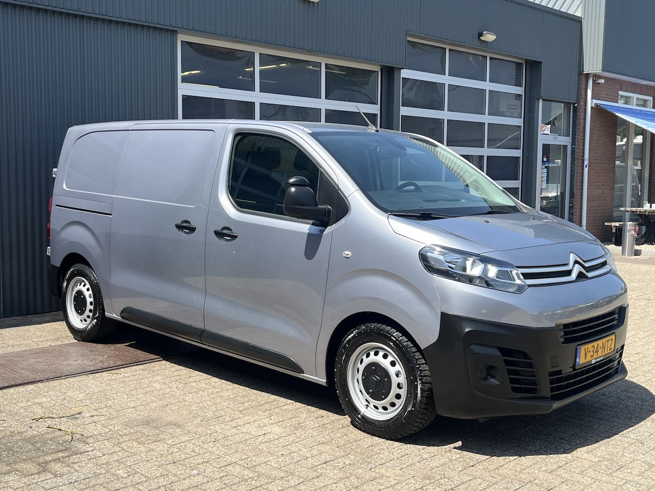 Citroën Jumpy - 1..5 BlueHDI L2 H1 Marge BTW en BPM vrij!! Airco Cruise controle Navigatiesysteem 2-Persoo - AutoWereld.nl