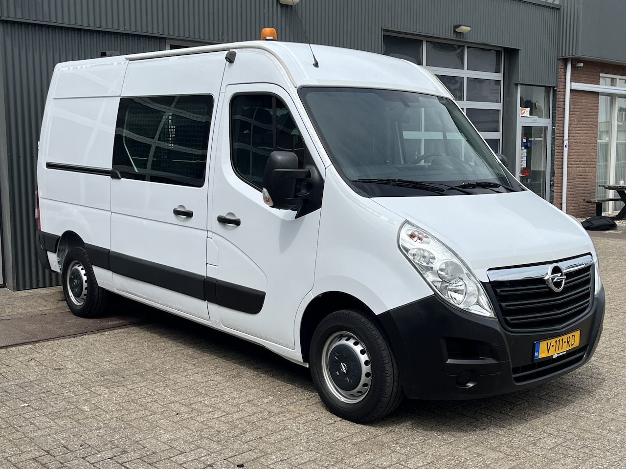 Opel Movano - 2.3 CDTI BiTurbo L2H2 Airco Cruise controle Omvormer Kastinrichting Telefoon voorbereiding - AutoWereld.nl