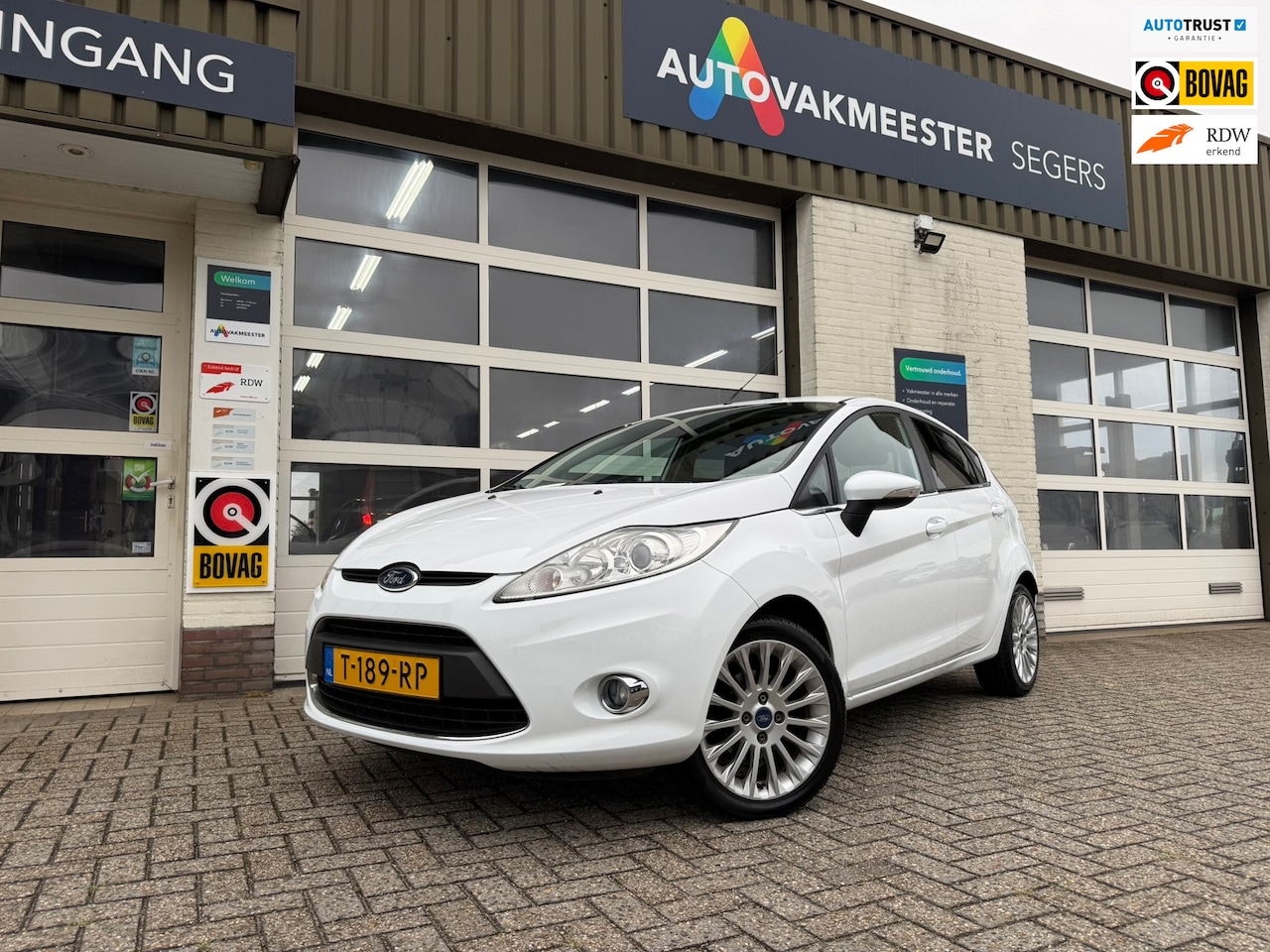Ford Fiesta - 1.6 Ghia|Clima|Cruise|Goed onderhouden| - AutoWereld.nl