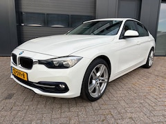BMW 3-serie - 318i Luxury, Cruise, Clima, PDC, LED, Stoelv. 18"