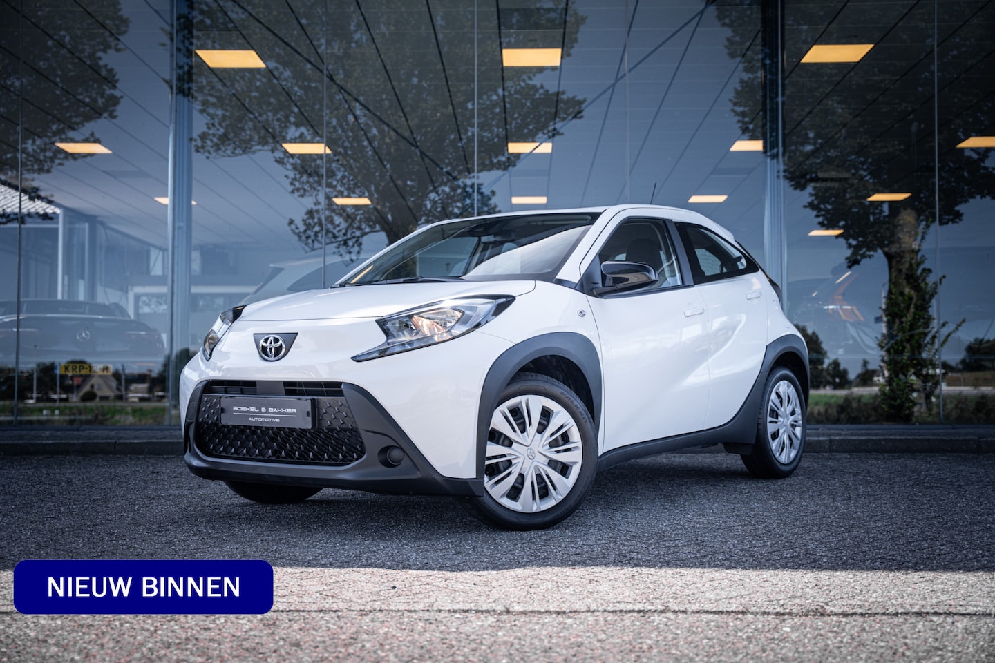 Toyota Aygo X - 1.0 VVT-i S-CVT Play ** Camera ** Automaat ** Carplay - AutoWereld.nl