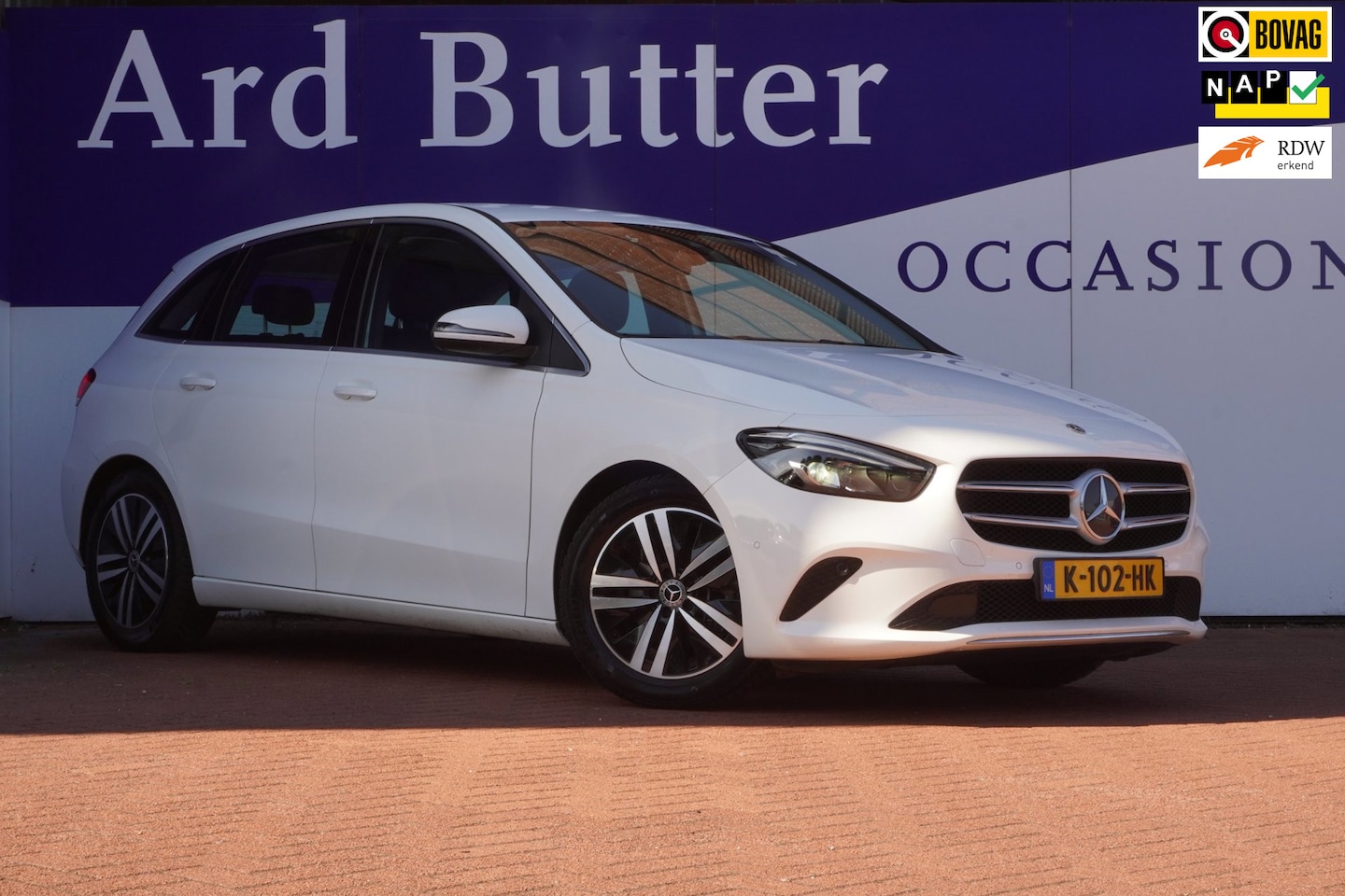 Mercedes-Benz B-klasse - 180 Business Solution Luxury / Virtual / Volleder / Camera / LED / Navigatie = ZEER MOOI+T - AutoWereld.nl