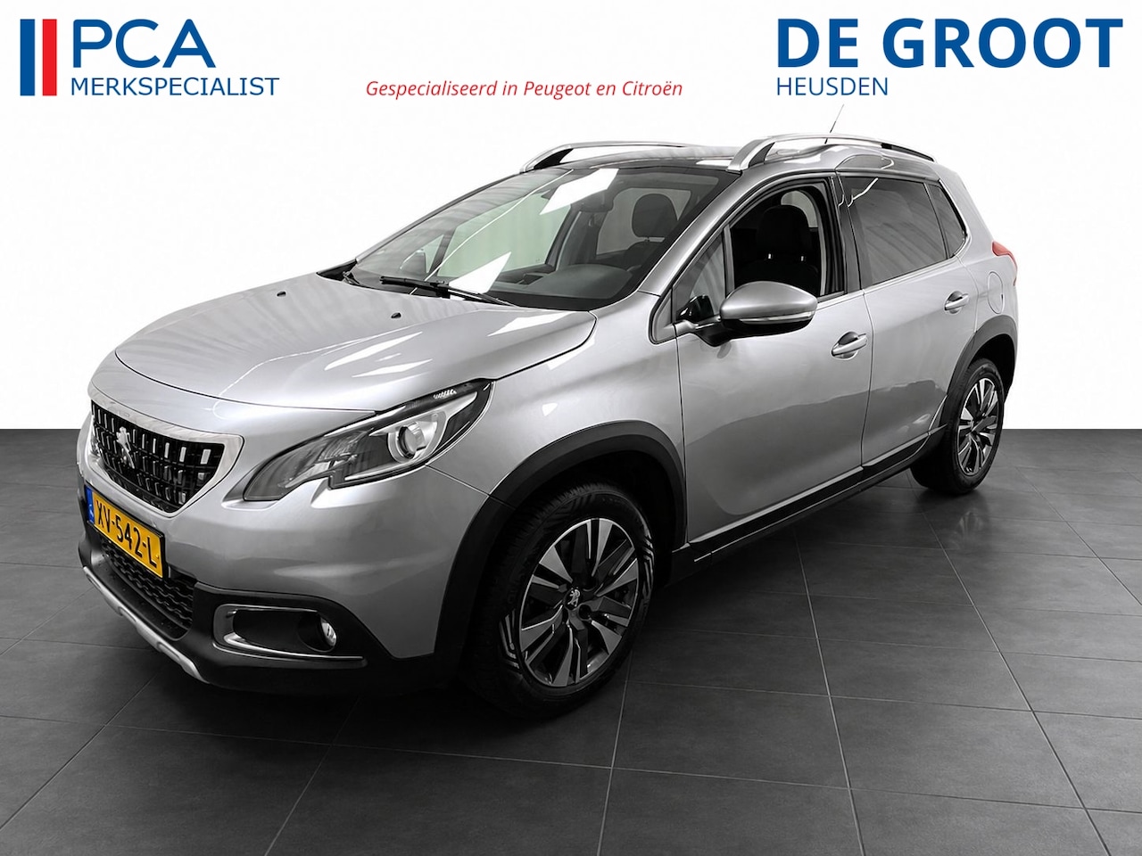 Peugeot 2008 - ALLURE Automaat 110pk Navi+Carplay | Panoramadak - AutoWereld.nl