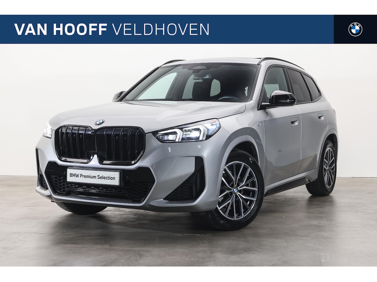 BMW X1 - sDrive18i M Sport Automaat / Trekhaak / Panoramadak / Sportstoelen / Comfort Access / Acht - AutoWereld.nl