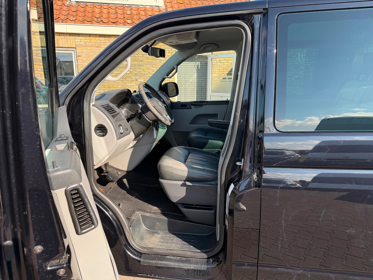 Volkswagen Transporter - 2.0 TDI L2H1 Dubbele Cabine Automaat - AutoWereld.nl