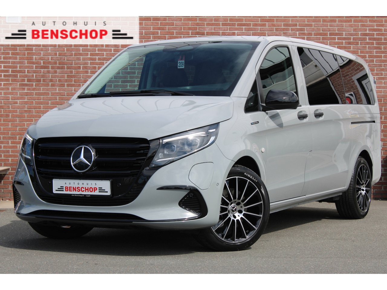 Mercedes-Benz eVito Tourer - DC 129 L2 90 kWh 204PK |MULTIBEAM|AIRMATIC|2xSCHUIFDEUR| - AutoWereld.nl