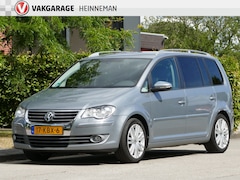 Volkswagen Touran - 1.4 TSI Highline | 7 persoons | navigatie | trekhaak