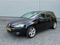 Volkswagen Golf - 1.4 HighLine 5Deurs Stoelverwarming Parkeersensoren