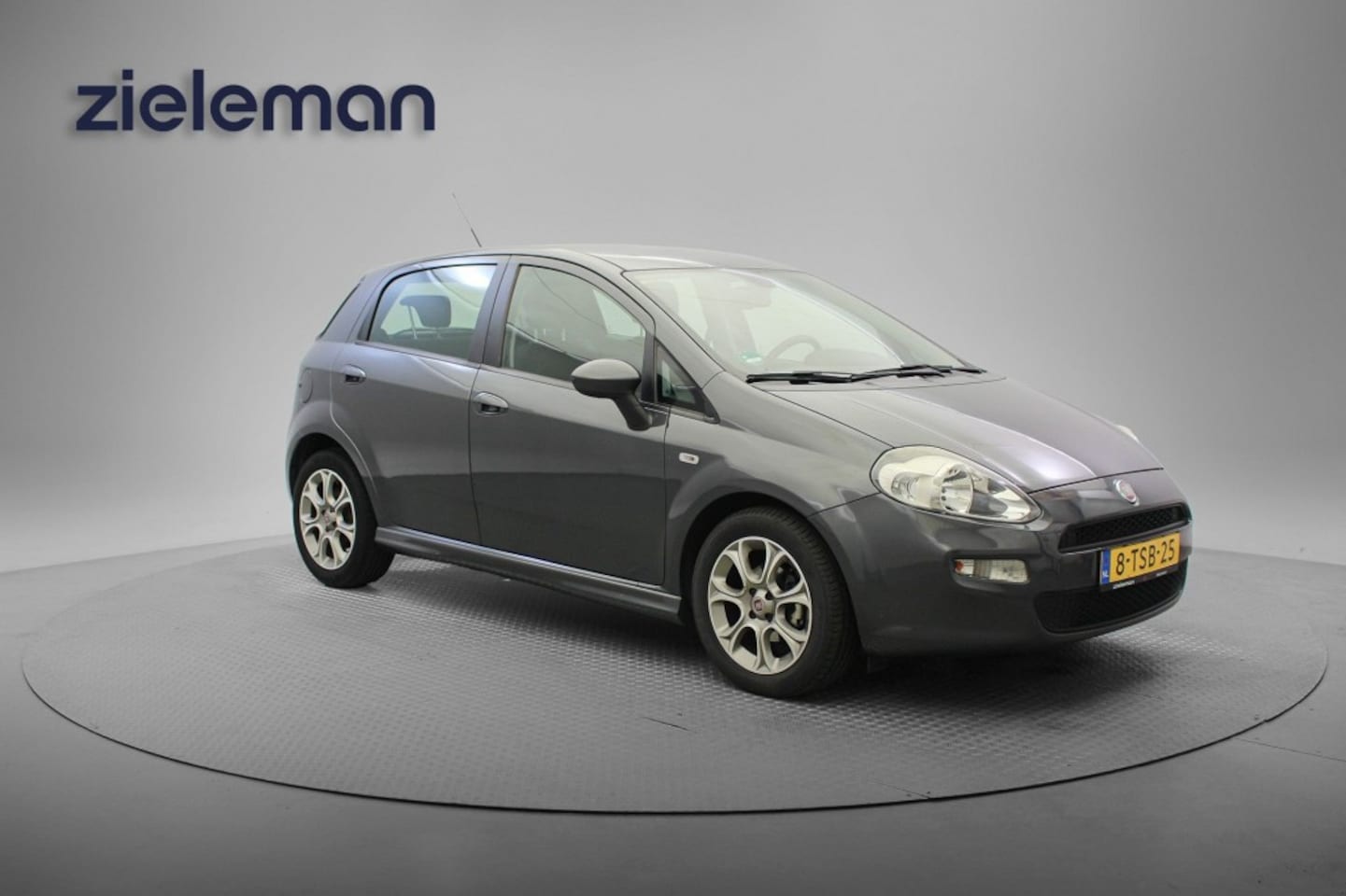 Fiat Punto Evo - 0.9 TwinAir Street - Airco, Multifunctioneel Stuur - AutoWereld.nl