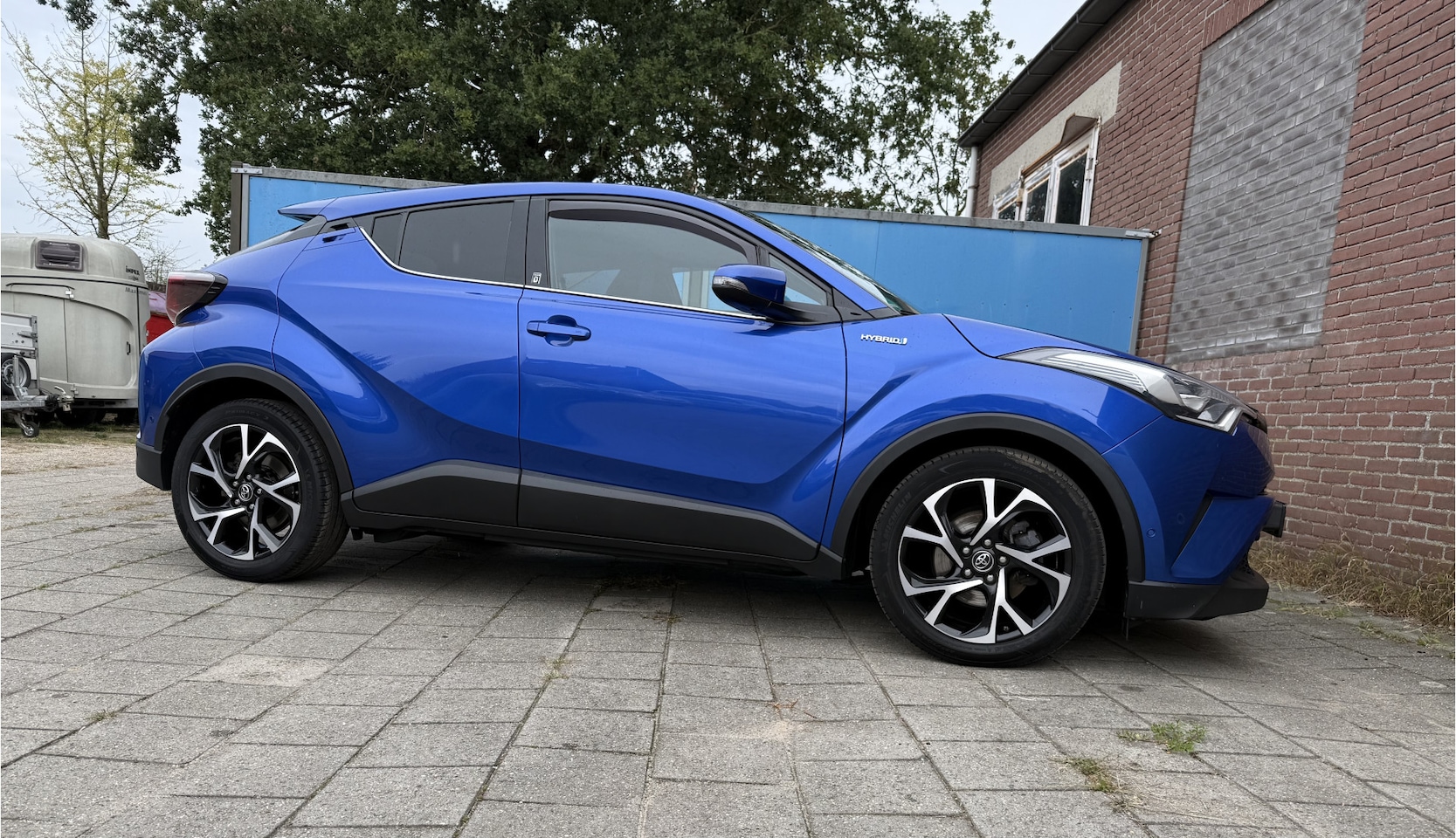 Toyota C-HR - 1.8 Hybrid Dynamic Keyless entry + starten, Navigatiesysteem - AutoWereld.nl