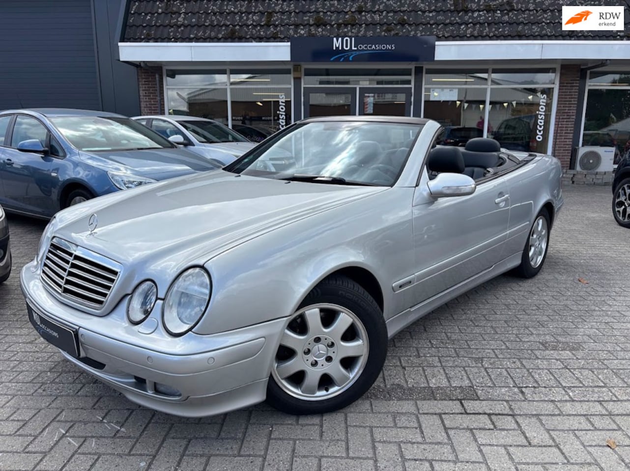 Mercedes-Benz CLK-klasse Cabrio - 230 K. Avantgarde |Stoel verw | PDC | electr dak | Lage KM - AutoWereld.nl