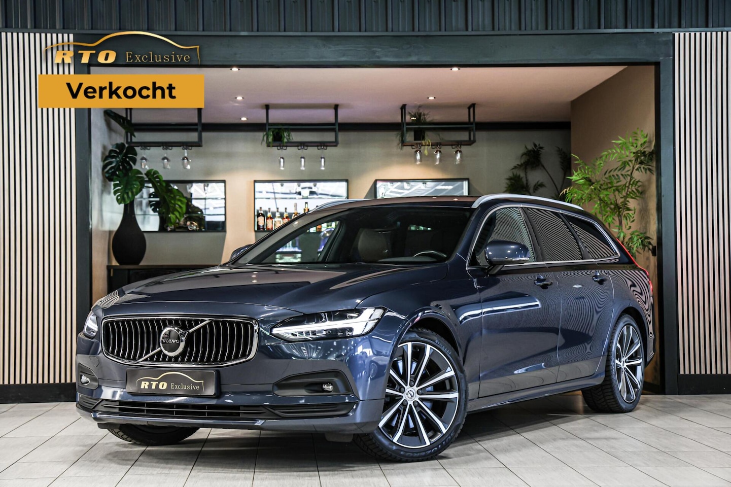 Volvo V90 - 2.0 B4 Business Pro LEER TREKHAAK CAMERA CARPLAY NAVI ADAPTIEF CRUISE. - AutoWereld.nl