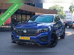 Volkswagen Touareg - 3.0 TSi 4MOTION R|Rijklaar|462PK|Hybride|Pano|Luchtvering|Stuurwielverwarming|Trekhaak|Lap